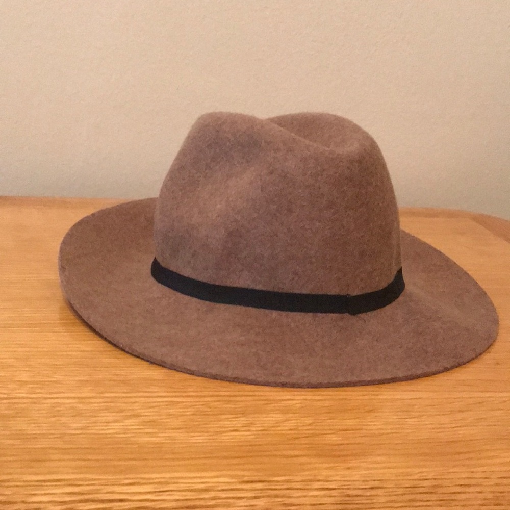 Tan felt wide brim fedora hat